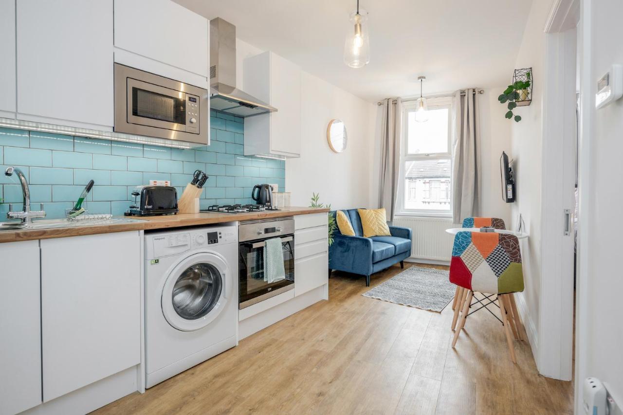 Modern Cosy London Flat By Damask Homes Ilford Eksteriør bilde